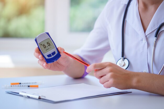 Consult Healthcare Professionals for Choosing the Right Blood Glucose Monitor